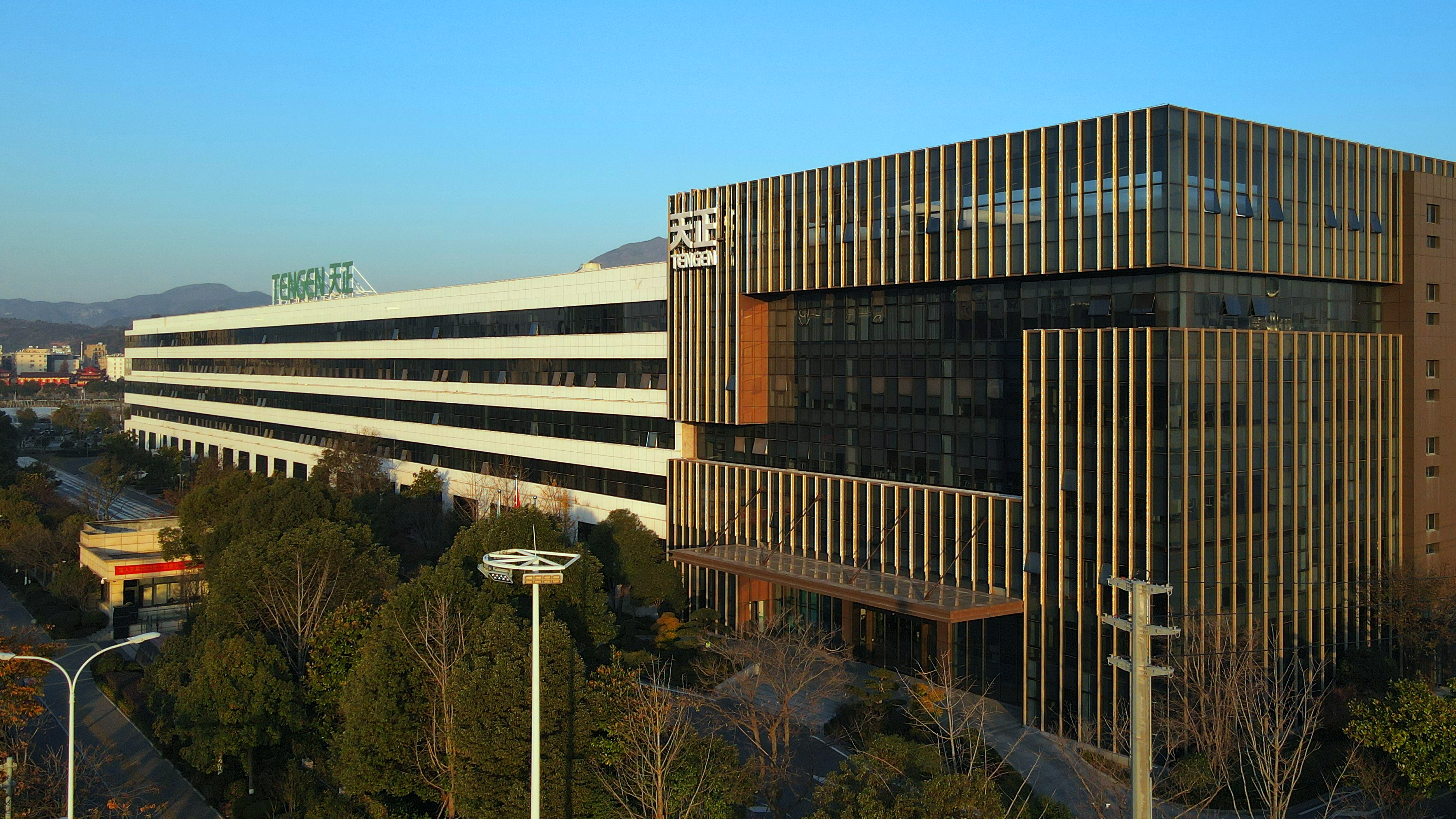 位列榜首！龙8唯一官方网站获评“最美工厂”荣誉